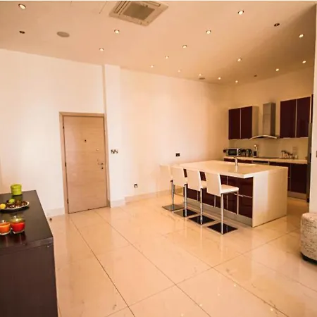 Pallinion Beachfront Apartamento *