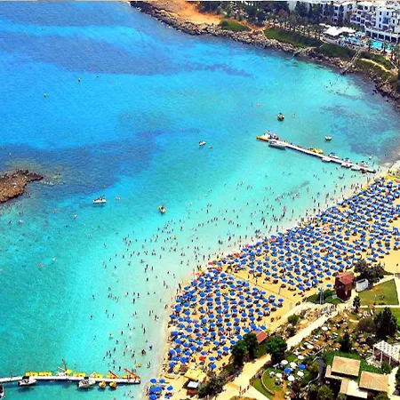 Pallinion Beachfront Apartamento *