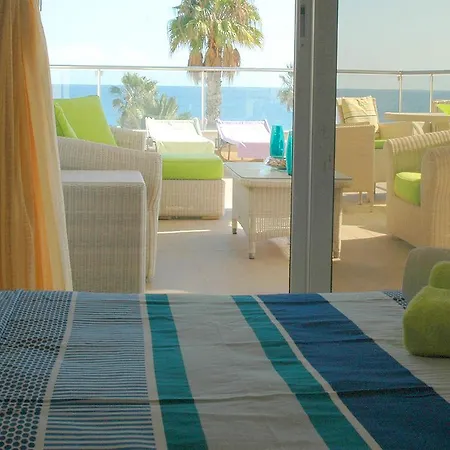 Pallinion Beachfront Apartamento