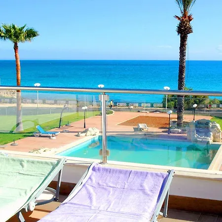 Apartamento Pallinion Beachfront
